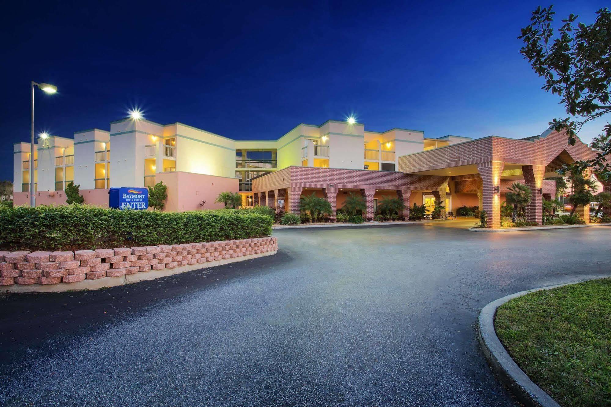 Baymont By Wyndham Tampa Near Busch Gardens Ξενοδοχείο Εξωτερικό φωτογραφία