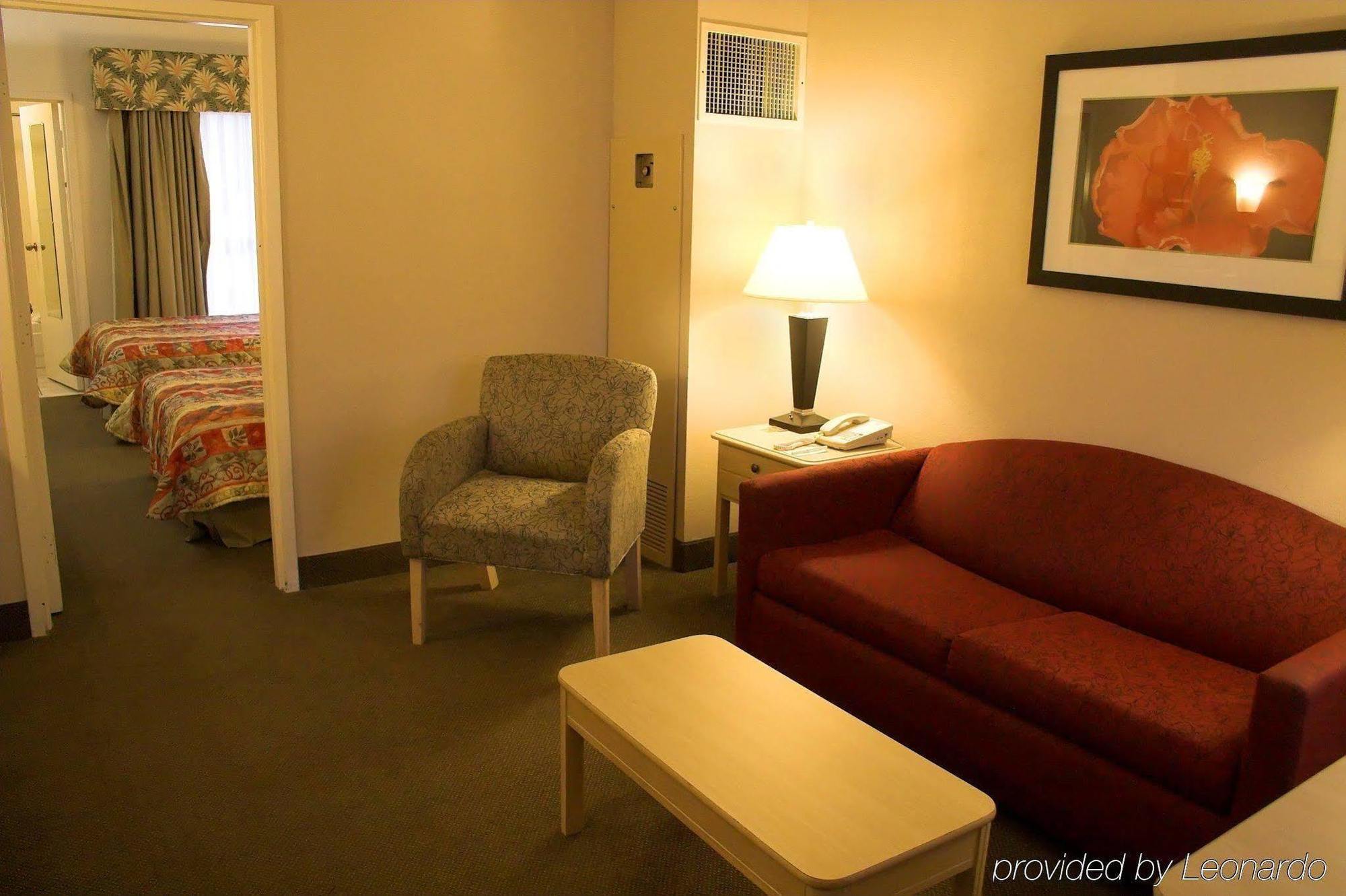 Baymont By Wyndham Tampa Near Busch Gardens Ξενοδοχείο Δωμάτιο φωτογραφία